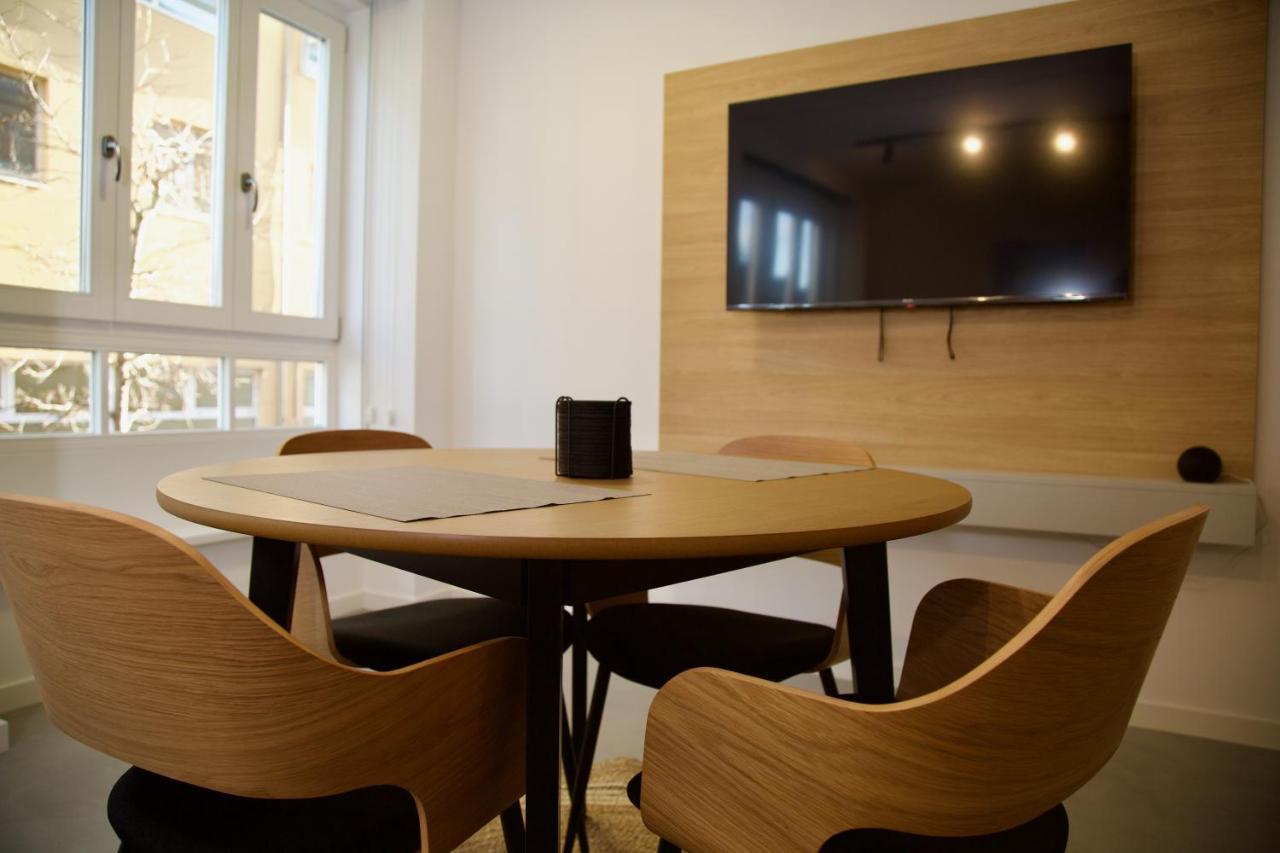 Suite 102 - 1 Bedroom Suite In Amando Perez Suites Ribadeo Buitenkant foto